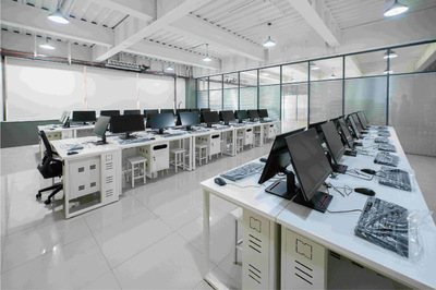 激發(fā)潛能，鑄就成才夢(mèng)想 西安西京職業(yè)高級(jí)中學(xué)計(jì)算機(jī)技術(shù)咨詢(xún)