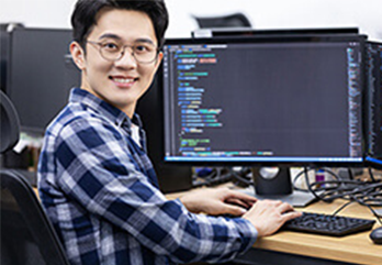 一對(duì)一線(xiàn)上咨詢(xún)?nèi)骈_(kāi)啟-云南新華電腦職業(yè)技能培訓(xùn)學(xué)校